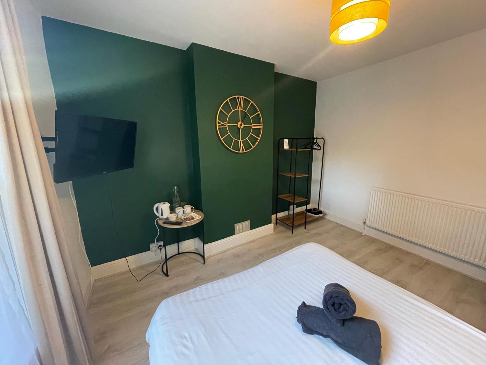 Rooms In City Centre House With Kitchen, Lounge, Garden 입스위치 외부 사진