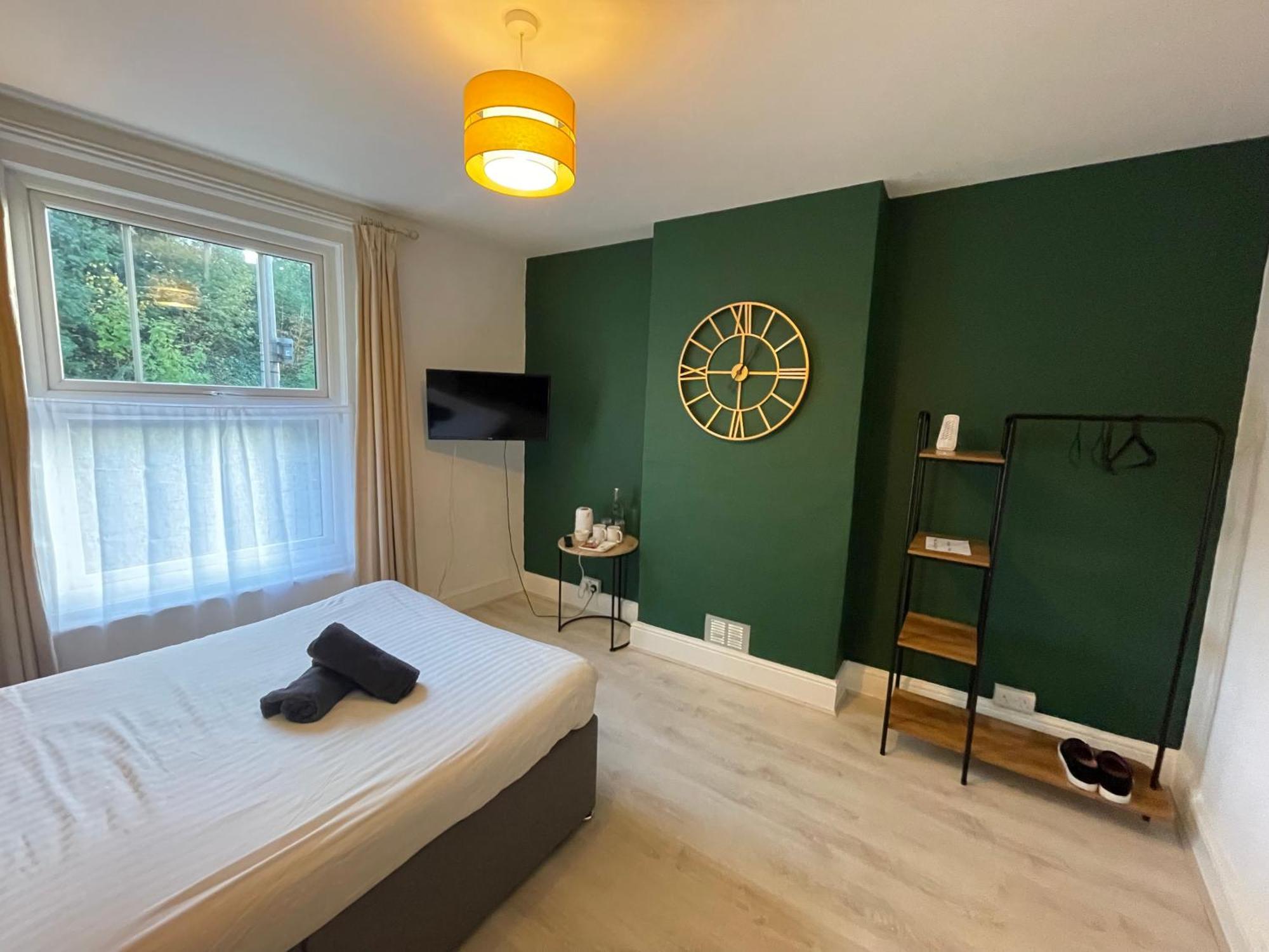 Rooms In City Centre House With Kitchen, Lounge, Garden 입스위치 외부 사진